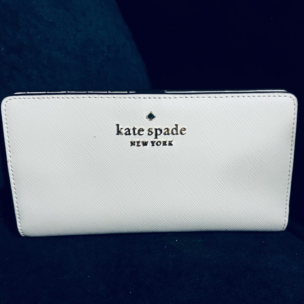 BNWOT Kate Spade wallet